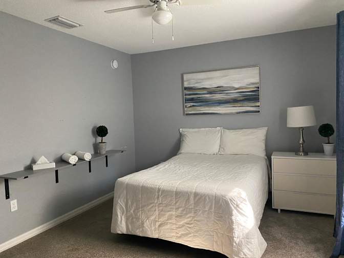 Laura Mateus's room