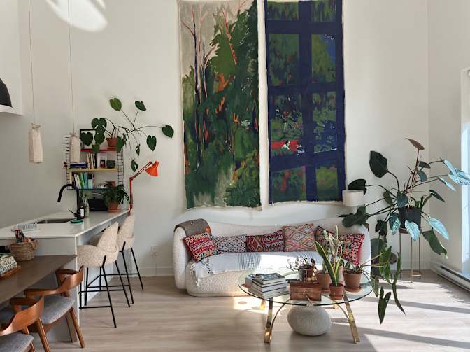 Dahlia's room