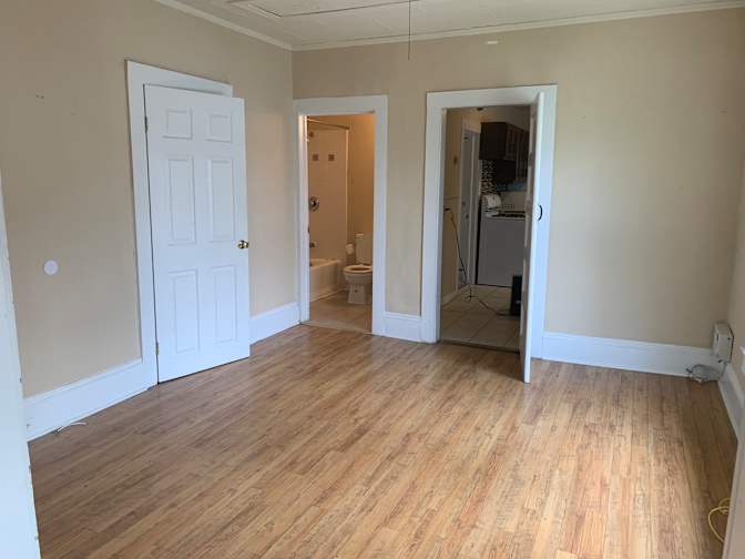 Alcove Rooms's room