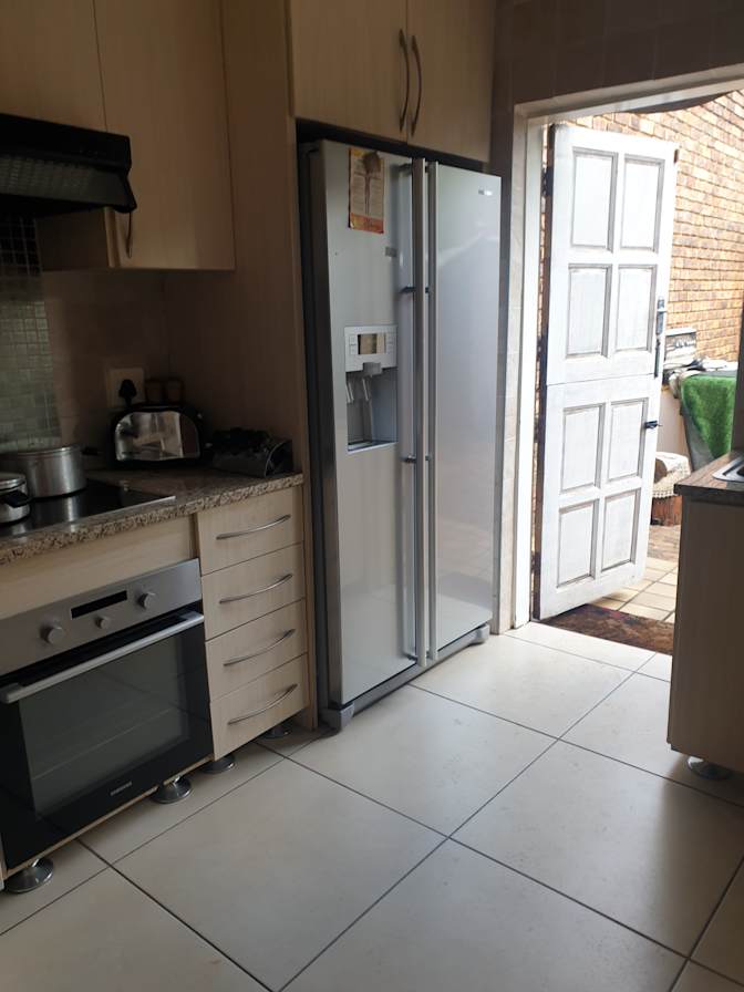 Tshabie's room
