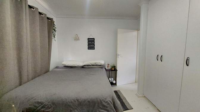 Thanda's room