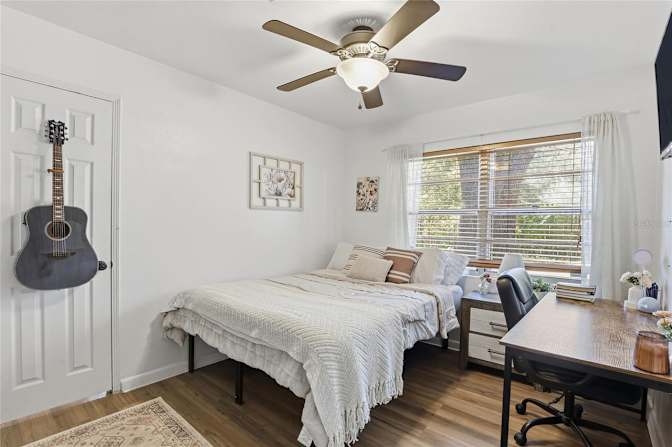 Benny's room