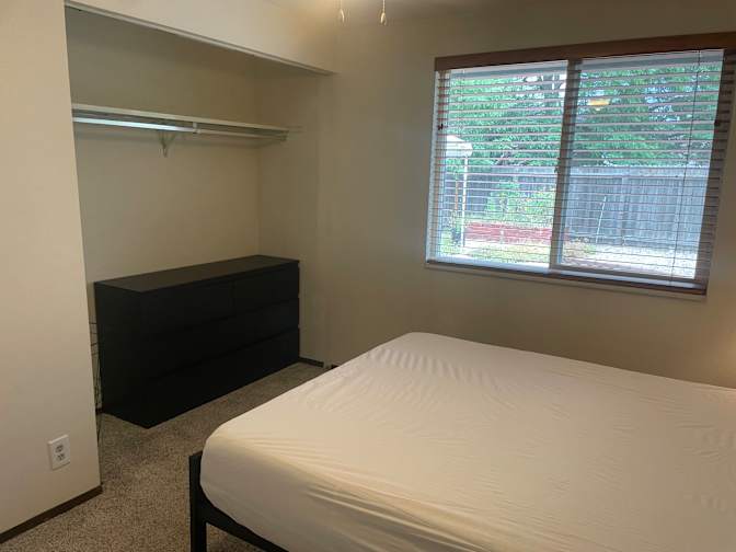 Claudia Davis's room