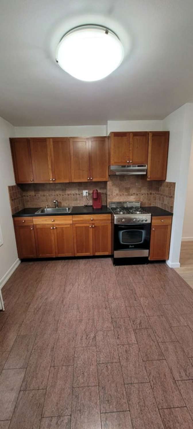 Large Furnished Room's room