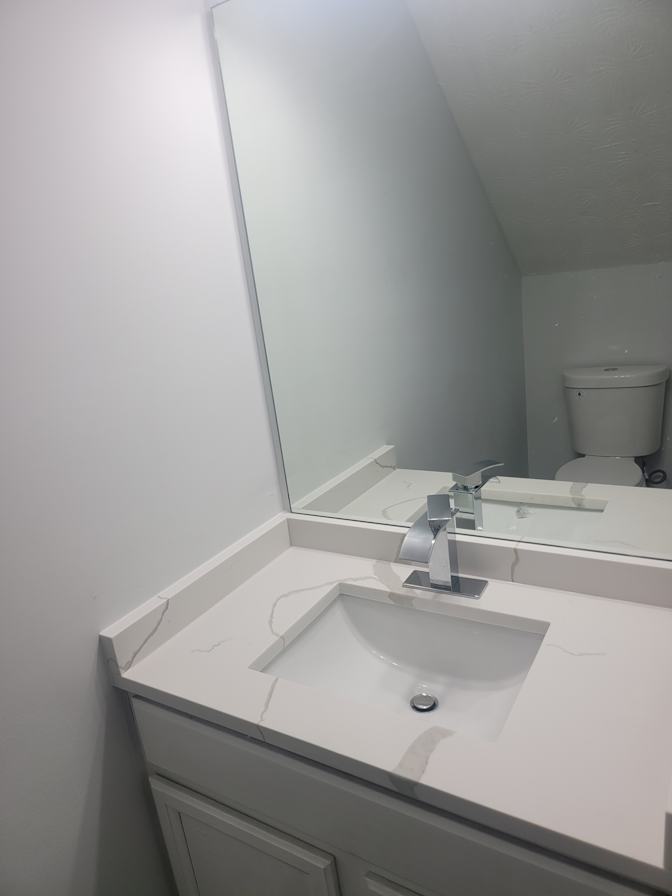Alcove Rooms's room