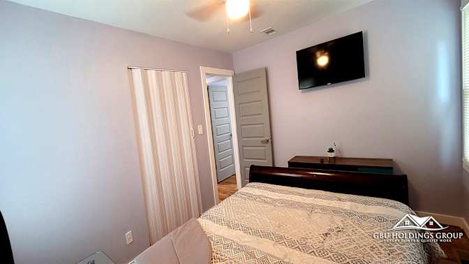 GBU Holdings Group's room