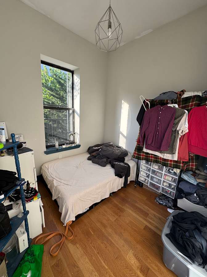 Peter Storm's room