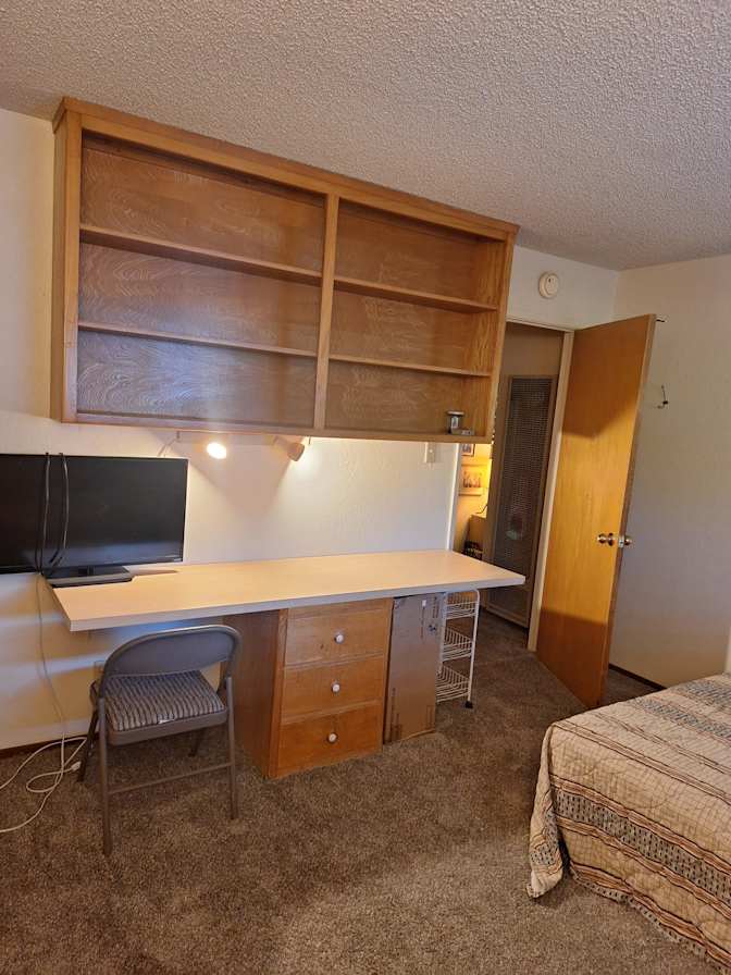 Karahan's room