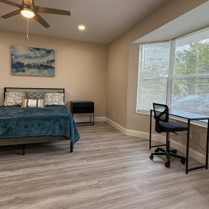 Dee's room
