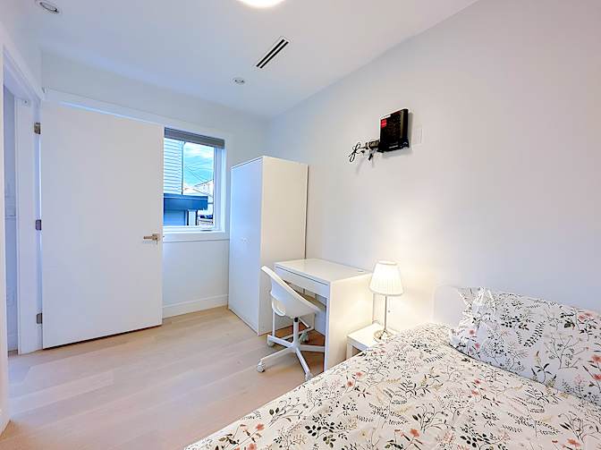 Shirin's room