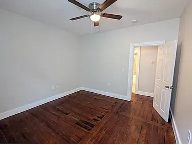 DARIAN WALKER's room
