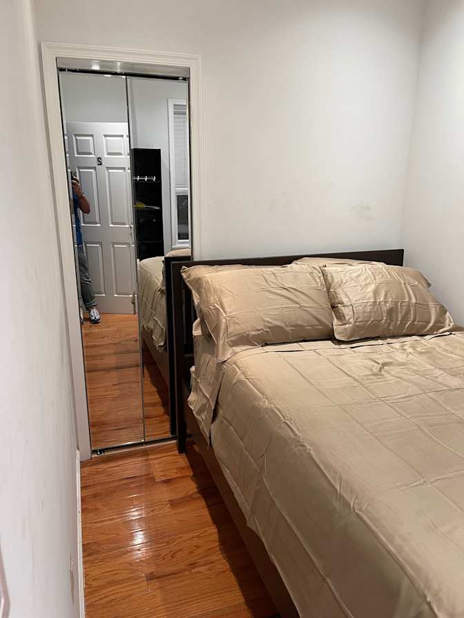 max's room