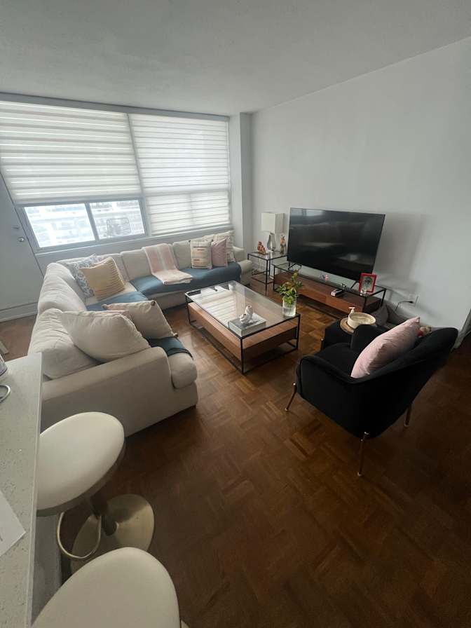 Dom Moya's room