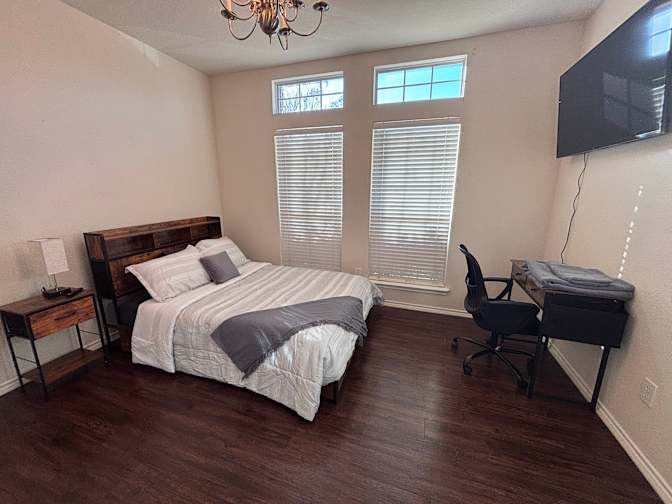 Senda Homes's room