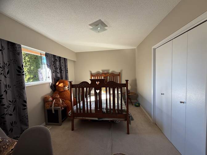 Neda salahi's room