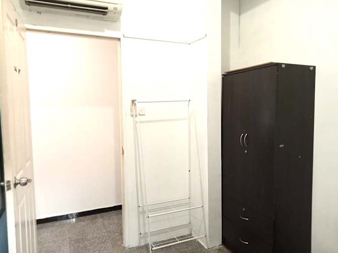 Roomy's room
