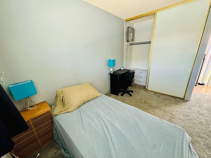 Beth Ilanan's room