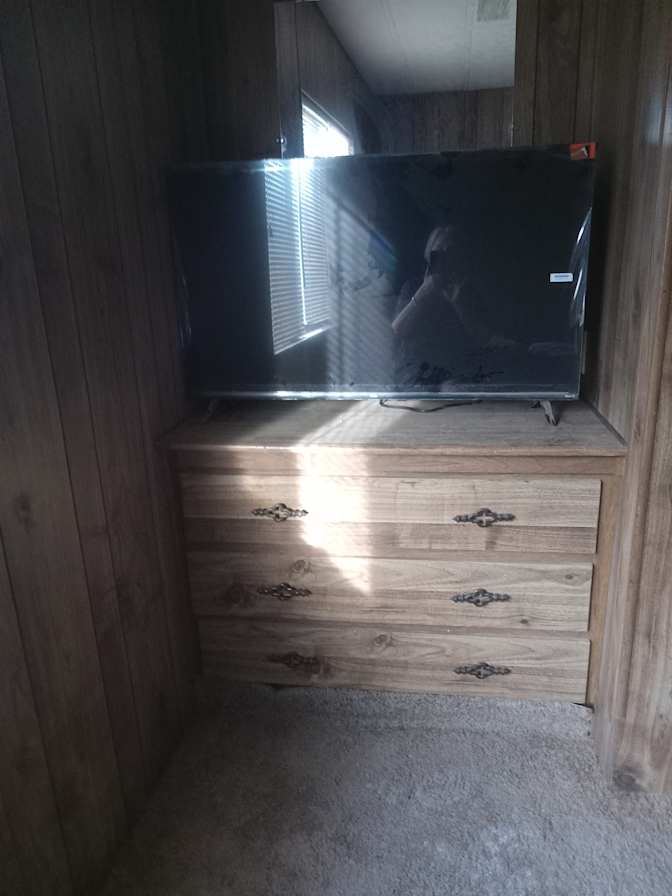 Liz's room