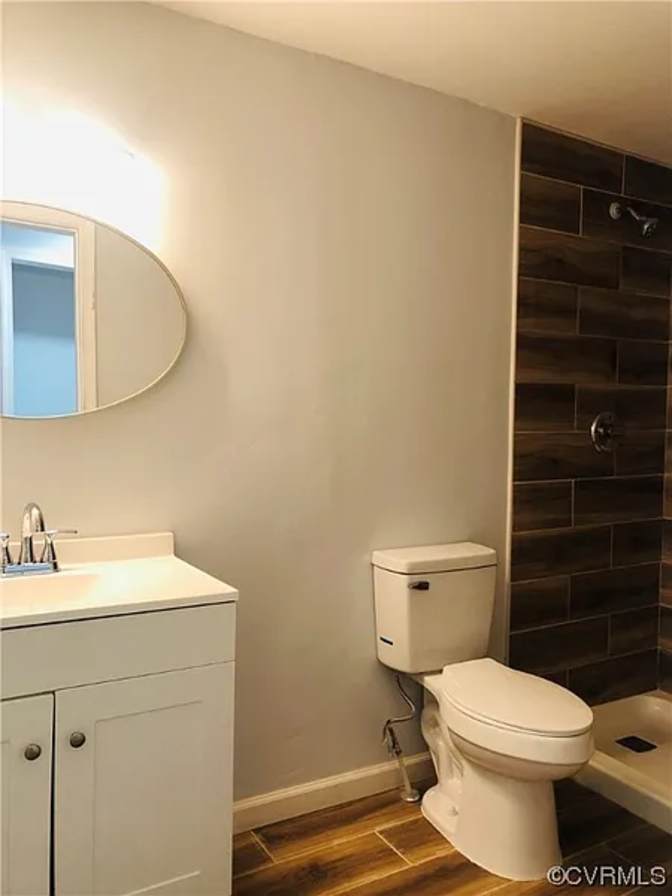 Greg living LLC's room