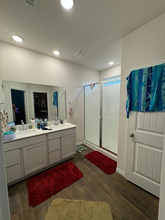 Akshay's room