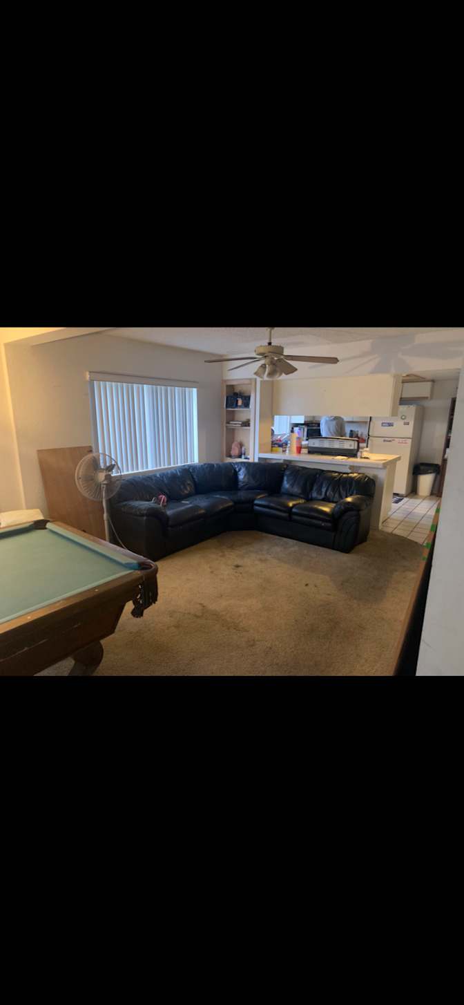 Juan 's room