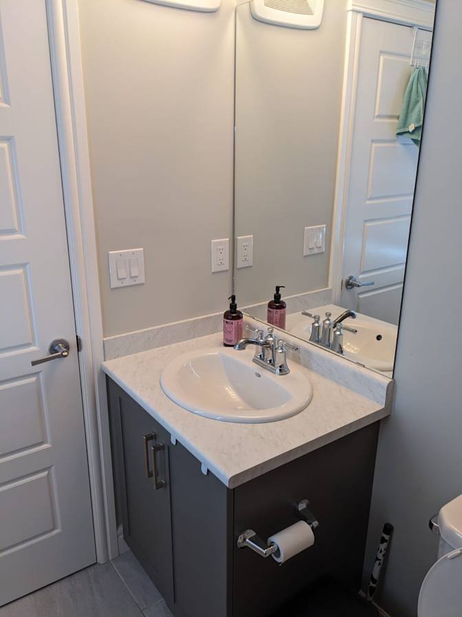 Yuvi Edmonton's room