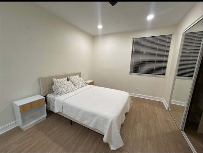 Carlos's room