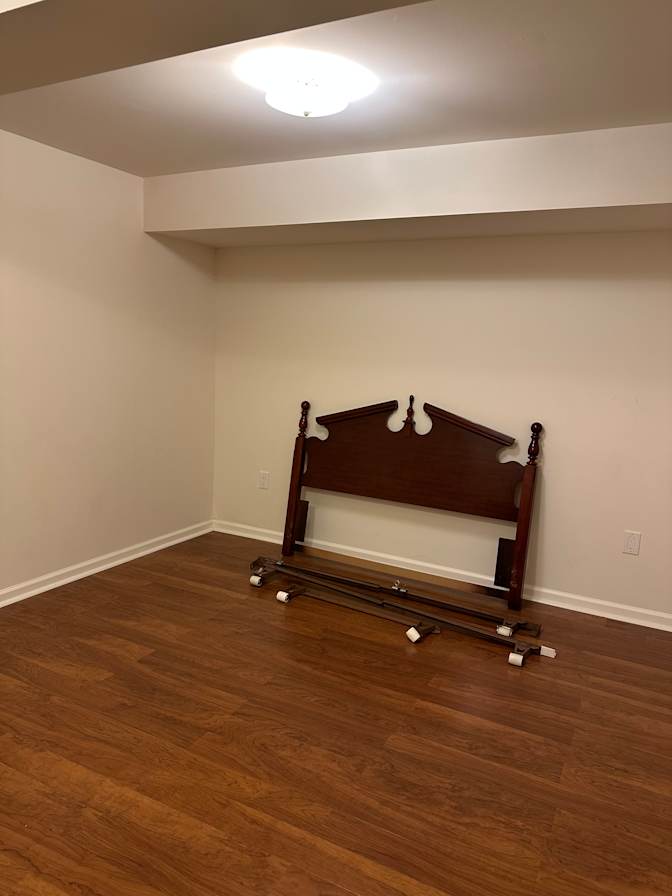 Mahsa Azimi's room