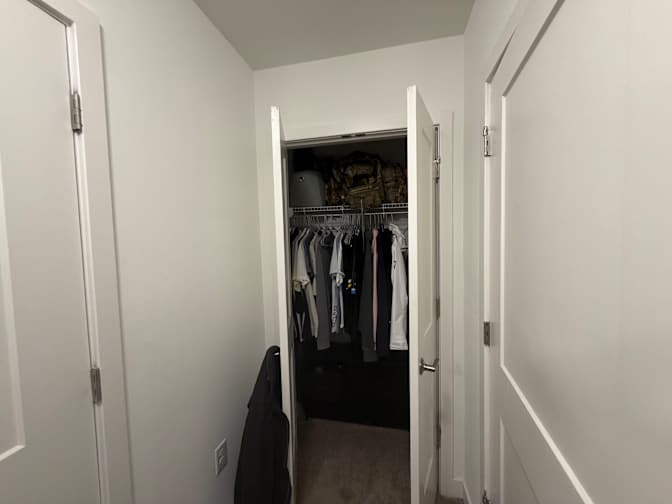 Tae's room