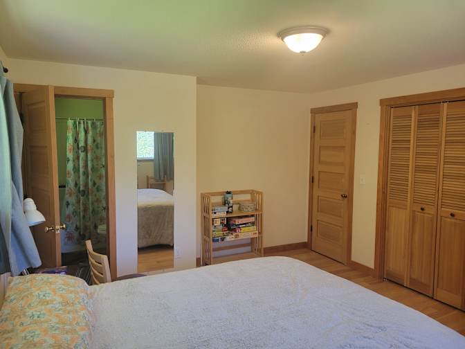 Vivianna's room