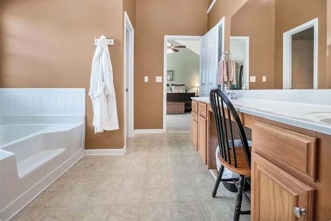 Alcove Rooms's room