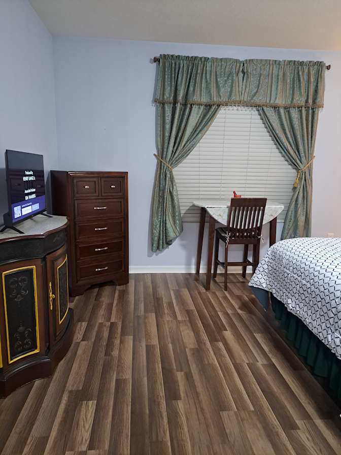 CHRISTY  KETSDEVER's room