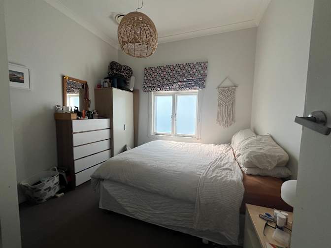 Jen's room