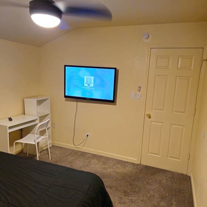 Osvaldo's room