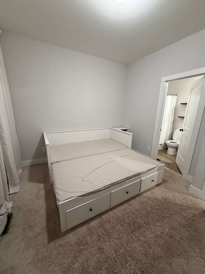 Ra Andrews's room