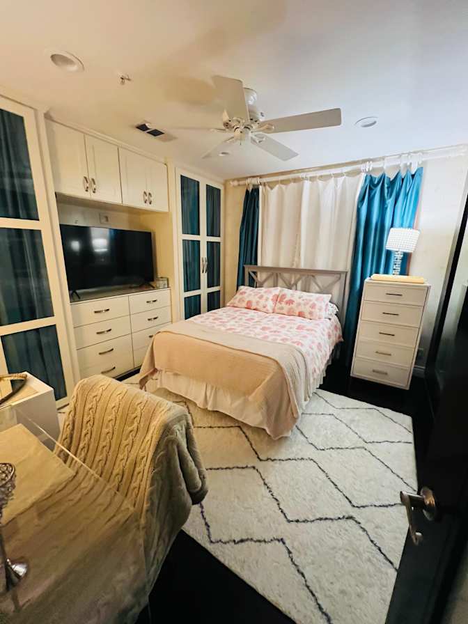 Yvette's room