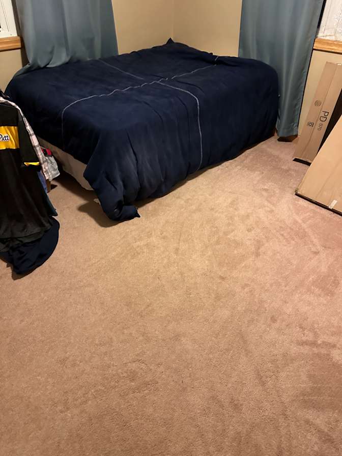 Tom's room