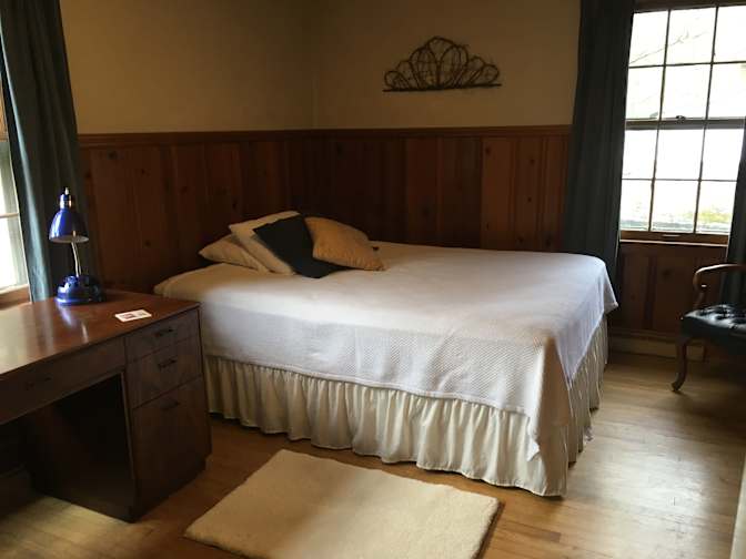 Friendly Center Area's room