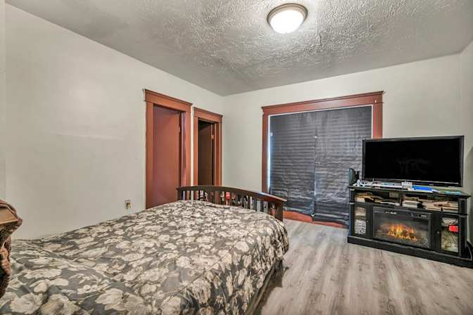 Rowell's room