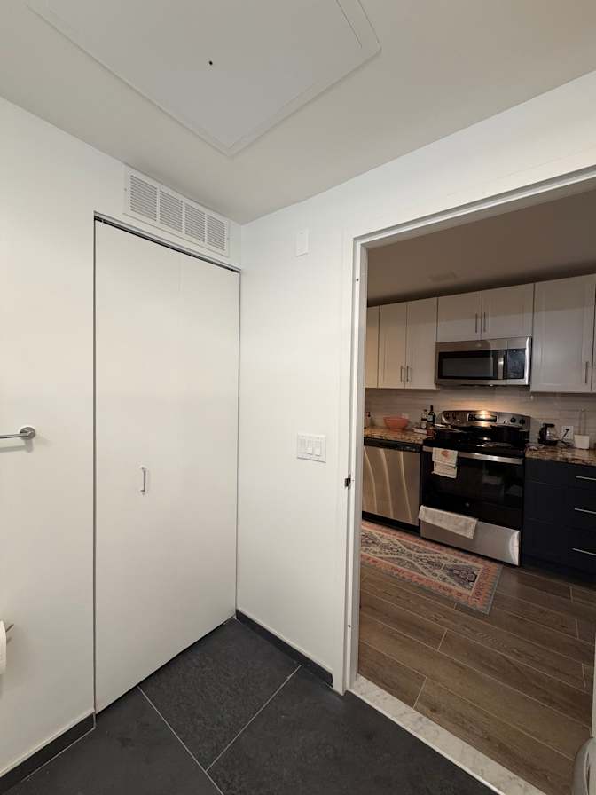 Paras's room