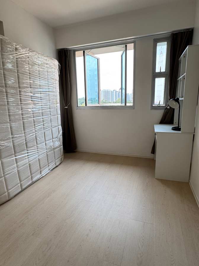 Enzo's room