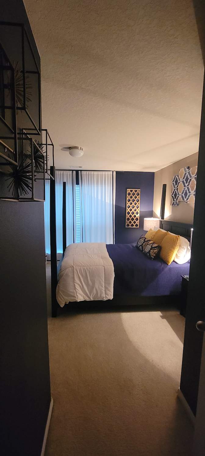 Luis's room
