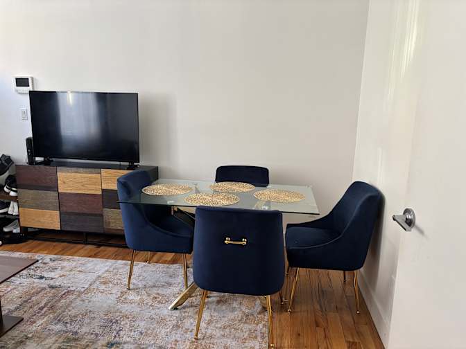 BROOKLYN APARTMENT SHARE LONG OR SHORT TERM's room