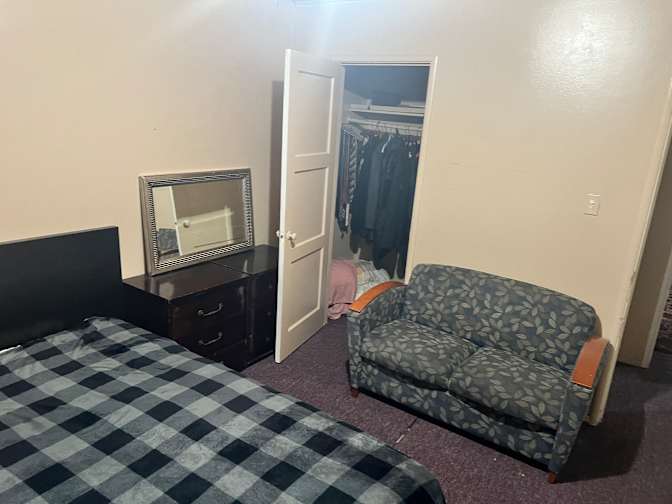 Gamsl's room