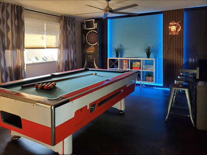 travis's room