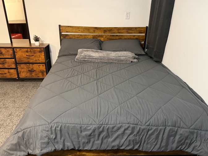 Raul's room