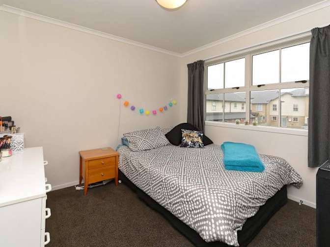 B's room