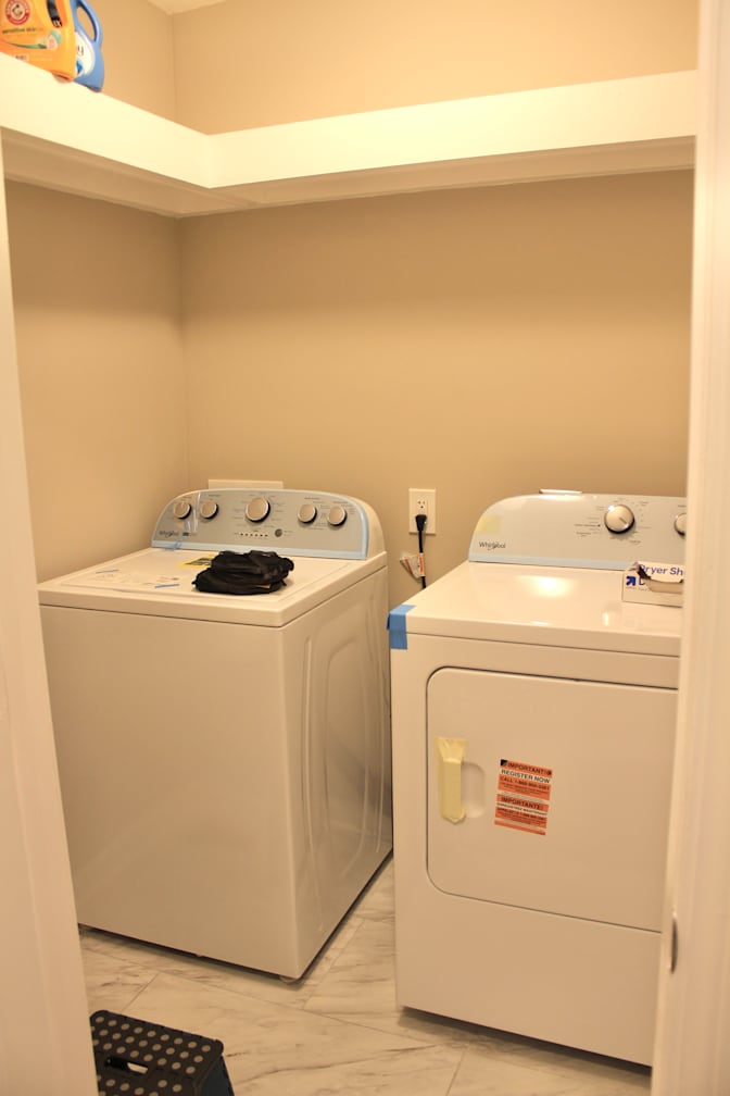 Alcove Rooms's room