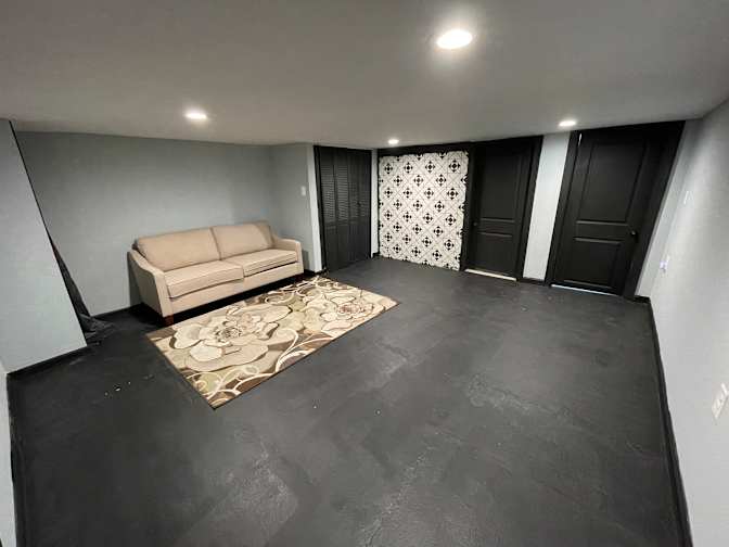 Manouk's room