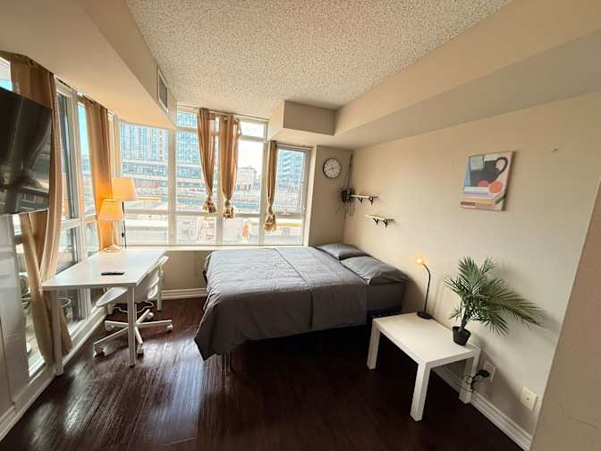 Helia's room